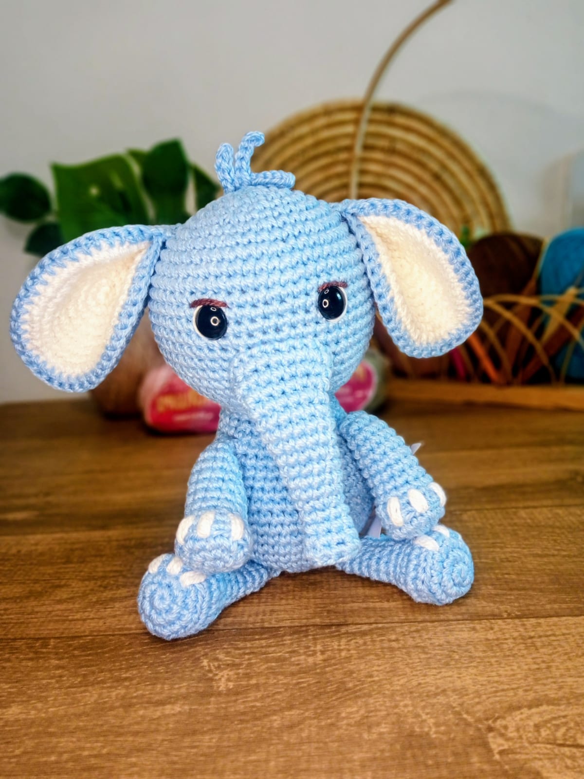 Elefante artesanal em amigurumi